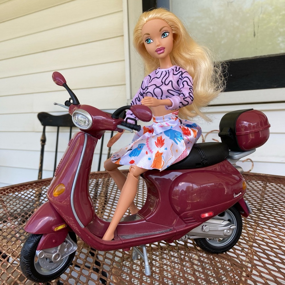 Vintage My Scene Barbie Red Vespa